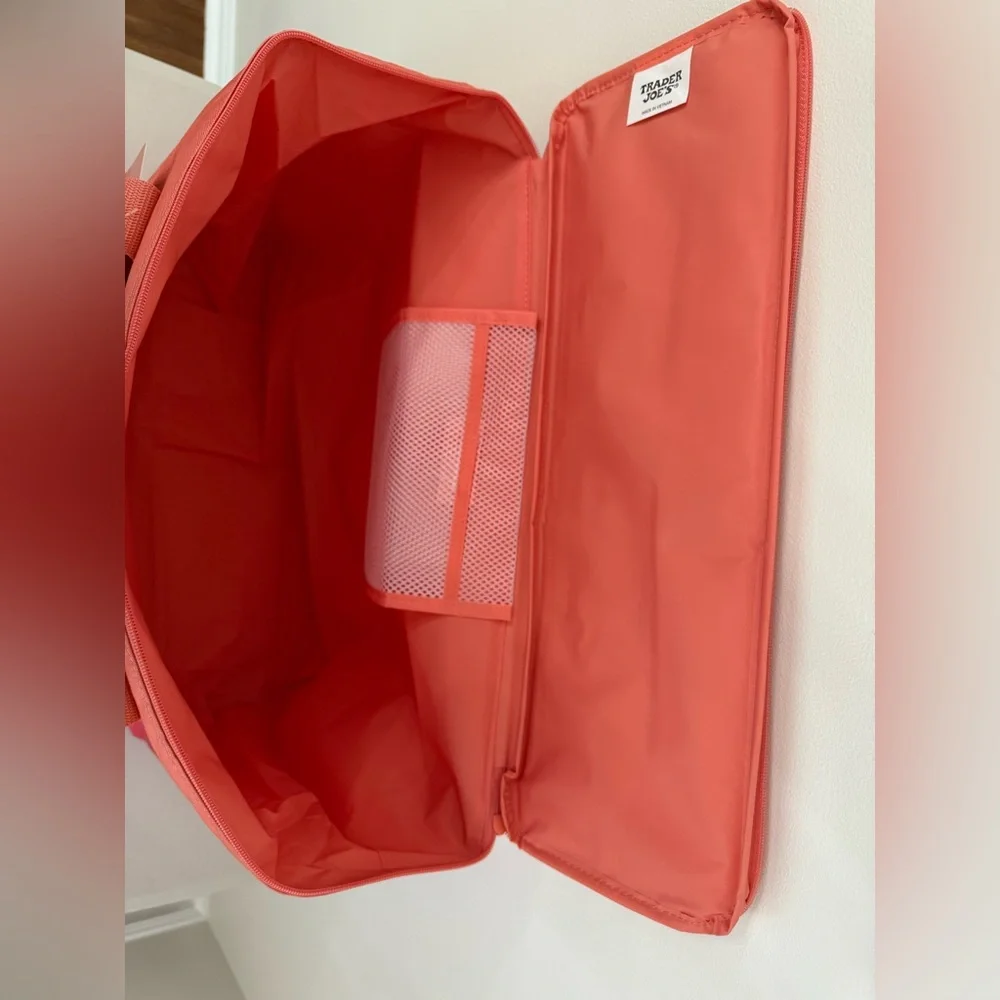 Trader Joes Large Reusable Insulated Bag Peach - Picture 5 of 6